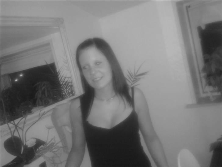 Kvinde Simone Siebert  billede 2