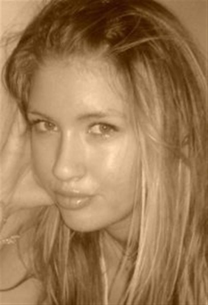 Kvinde Karina Mayland billede 1