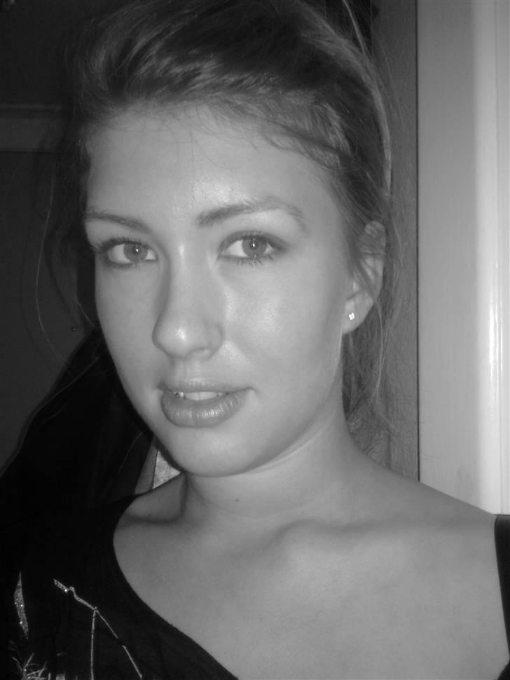 Kvinde Karina Mayland billede 2