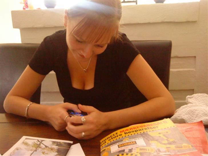 Kvinde Marianne - Ja havde fået ny telefon af min kæreste og skulle jo lige lære den og kende ;) billede 13