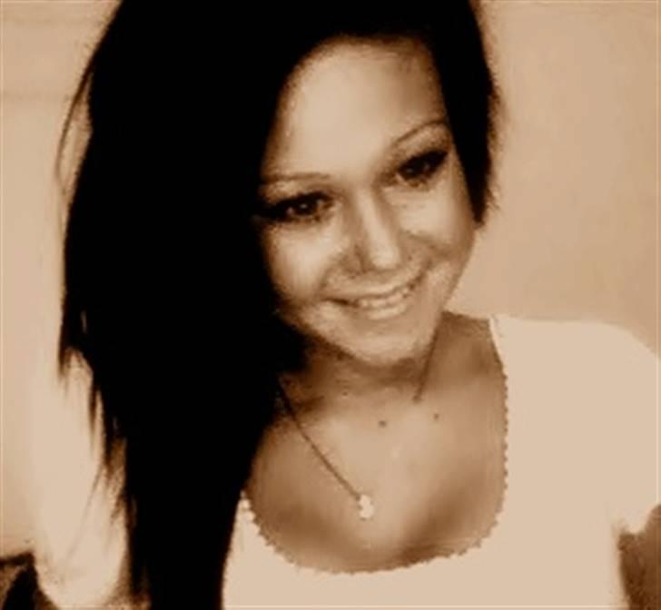 Kvinde Cecilie  billede 3