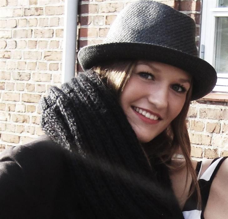 Kvinde Cecilie - 2010 billede 1