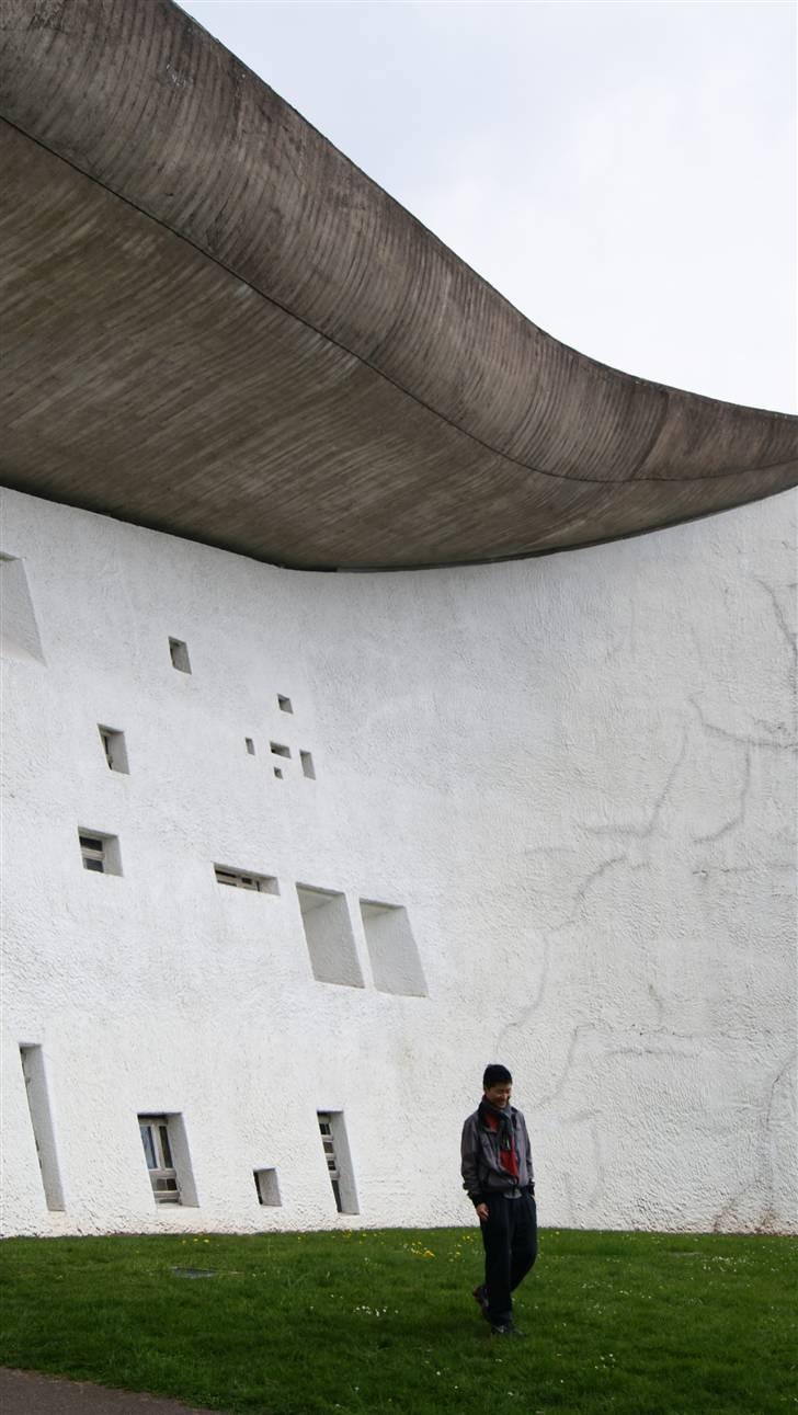 Mand Bo  Kristensen - Ronchamp Chapel - Le Corbusier 2009 billede 2