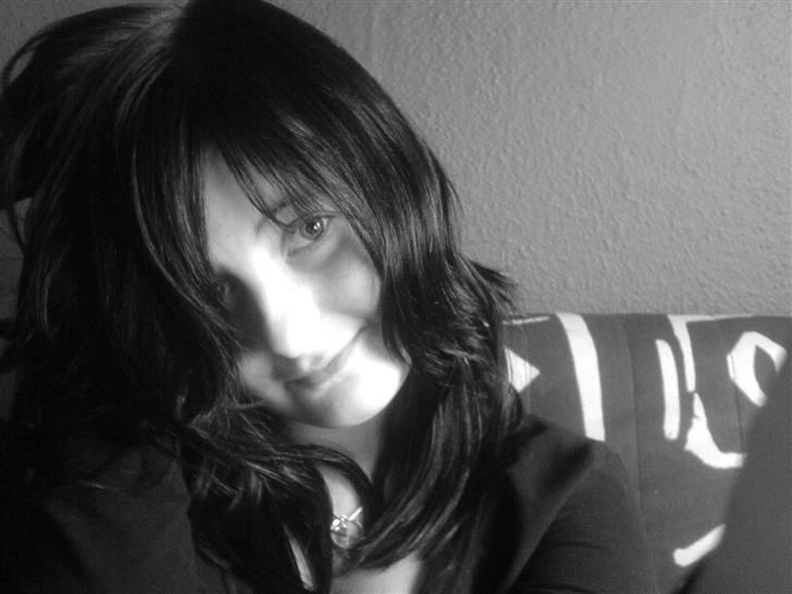 Kvinde Jessica - Dette er mig da jeg havde lyst til at sætte det sødeste smil på ;) billede 1