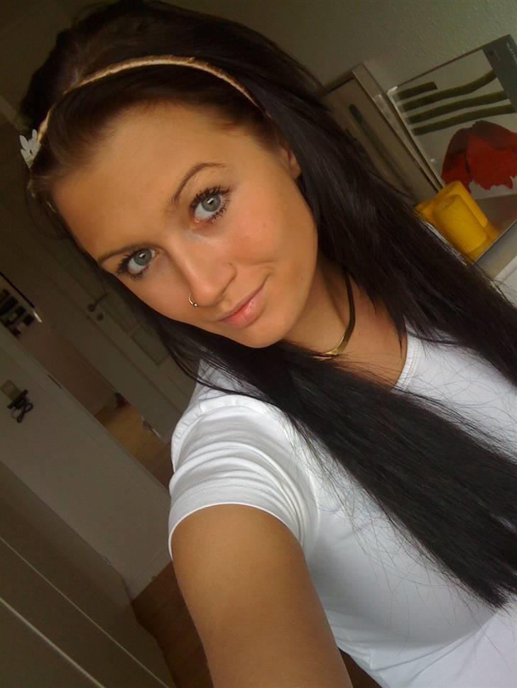 Kvinde Line Lykke - :-). billede 1