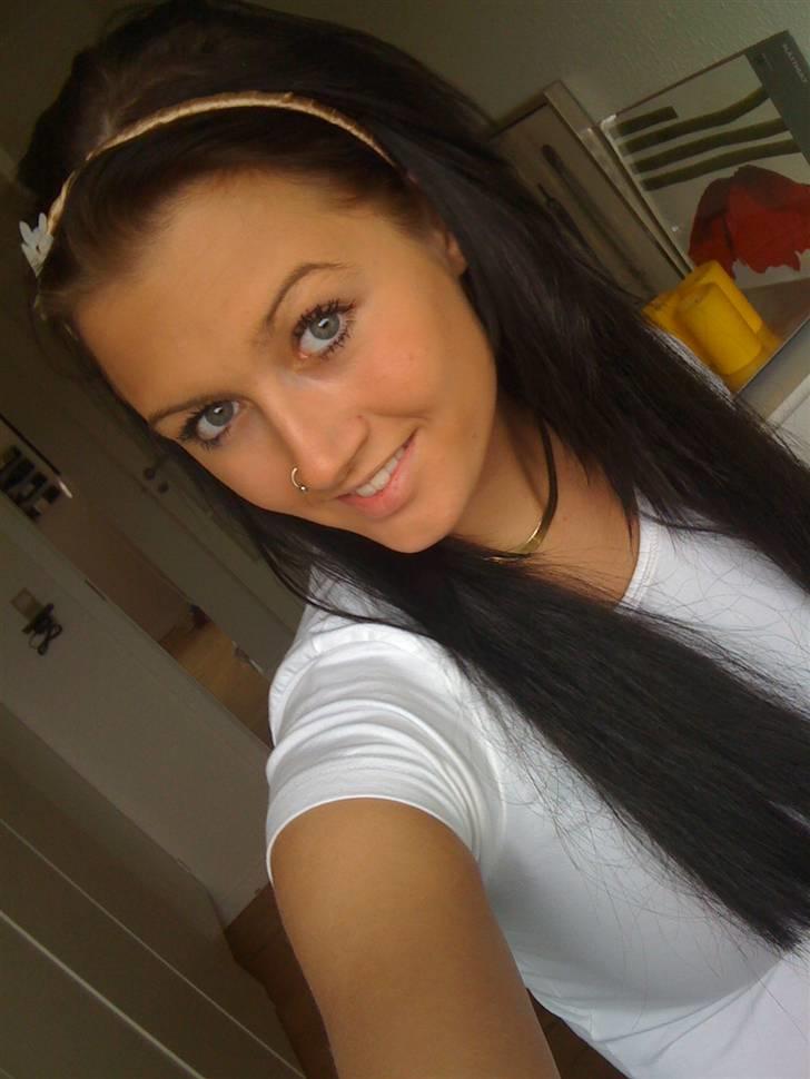 Kvinde Line Lykke - Med et smil:-). billede 5