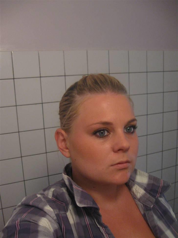 Kvinde Tille billede 1