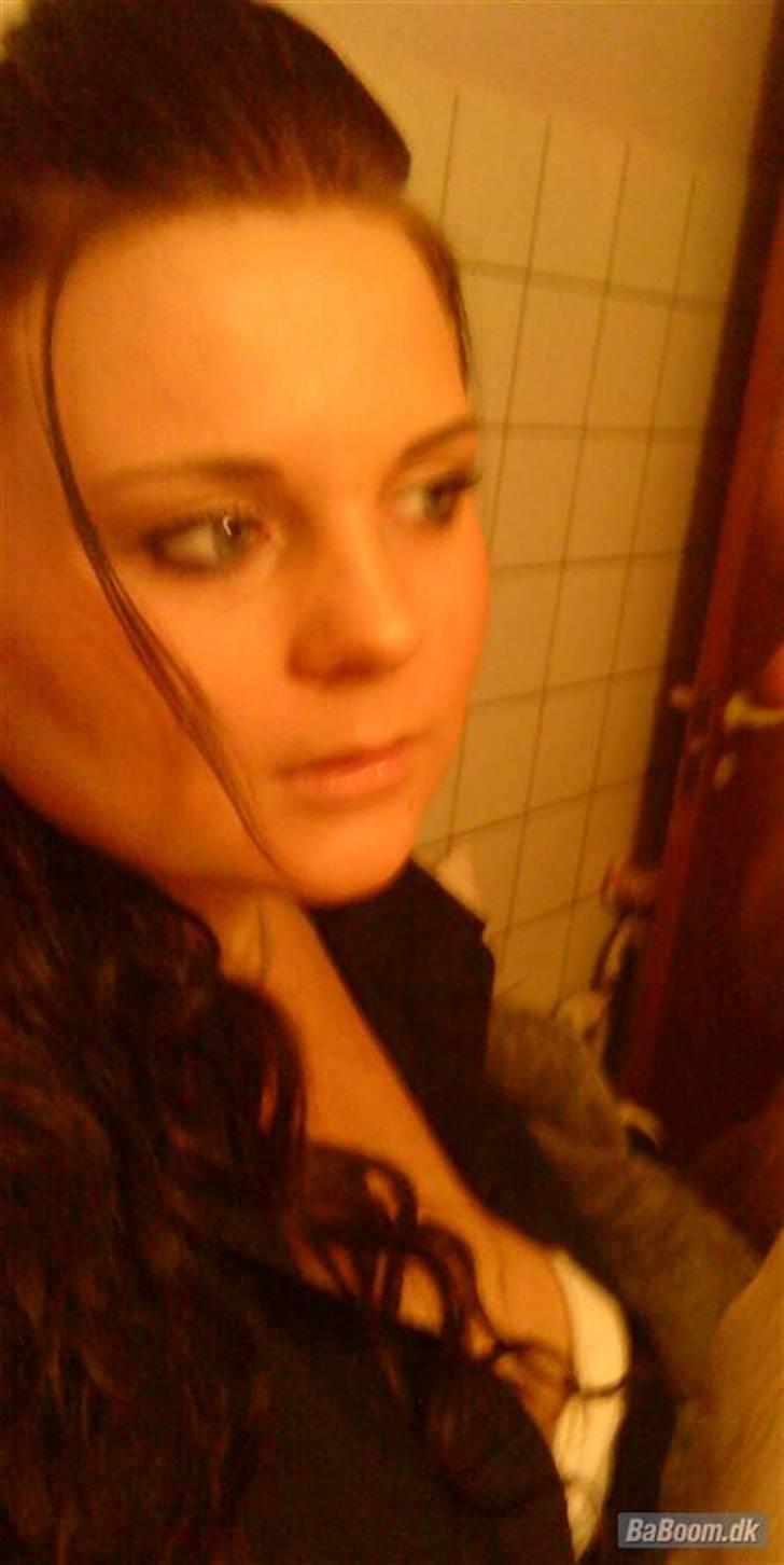 Kvinde Tille billede 3