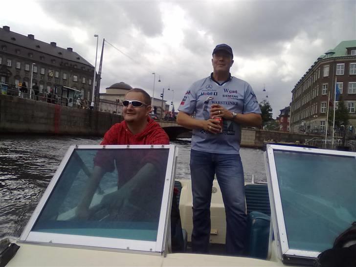 Mand Pandrup - Fra den første tur jeg tog i min "nye" båd, vi tog lige en kanalrundfart i Kbhs kanaler :) billede 10