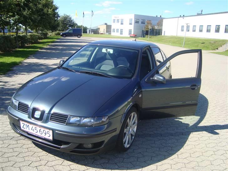 Mand Nikolaj - det er så min dejlige bil :D billede 6