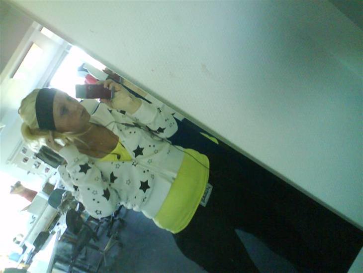 {{currentPhoto.altText}} billede {{currentPhoto.number}}