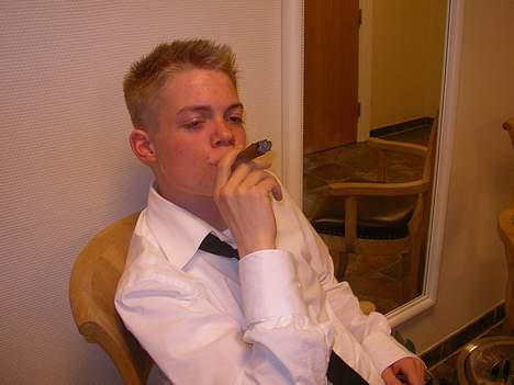 Mand Michael - Familiefest: der ska pimp´es lidt når onkel kommer med cigarer :) billede 7