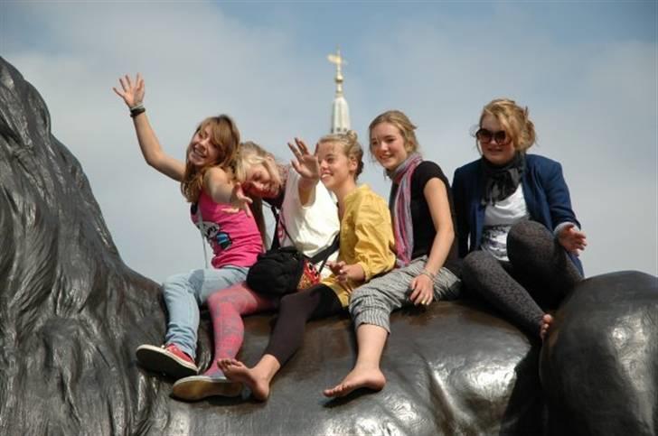 Kvinde Emilie Rose - Mig, Amanda, Emma, Frida og Frederikke i london;) billede 13