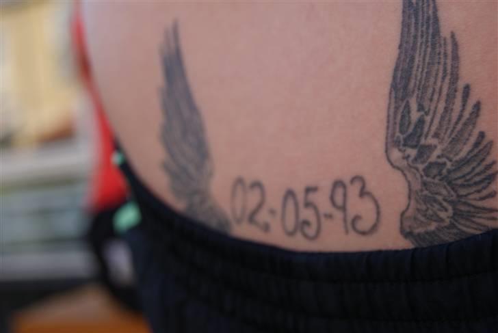 Kvinde mia - min tattoo på lænden af 2 mere (;  har DOG  selv designet denne,. billede 3