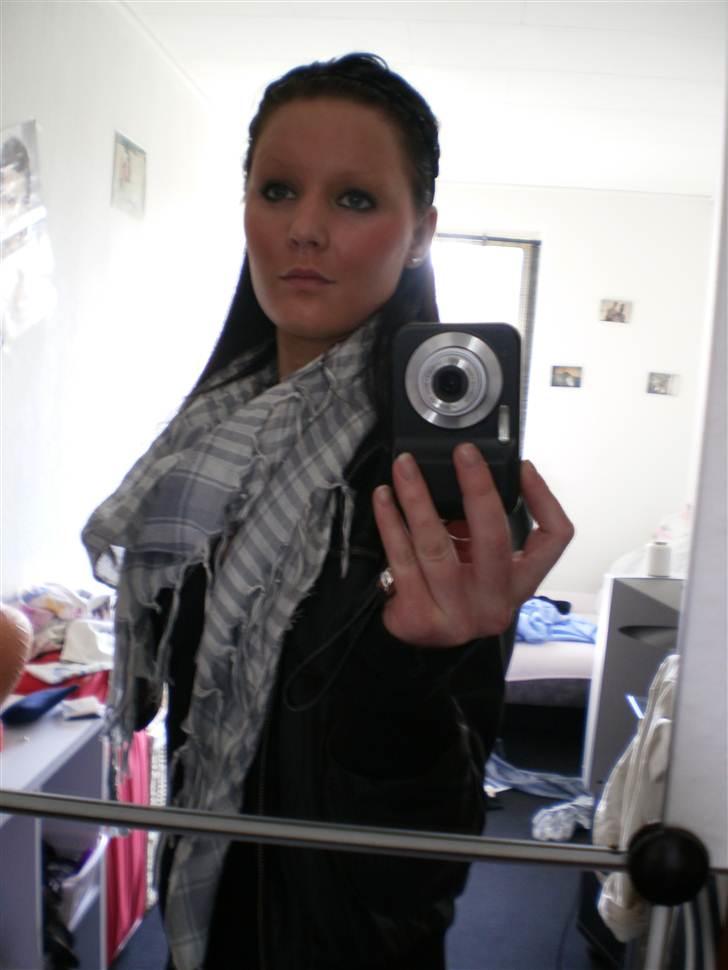 Kvinde Sandra  - Marts2011 billede 1