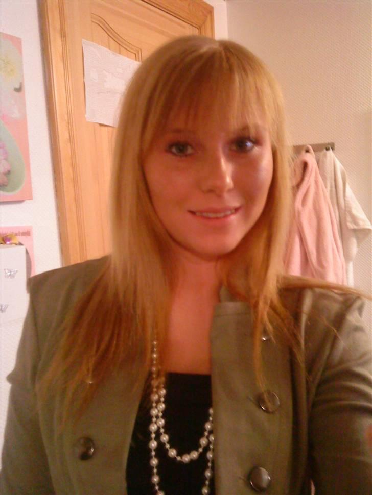 Kvinde Line - sku lige prøve at være lyshåret igen, blev dog hurtigt mørkt igen ;b billede 15