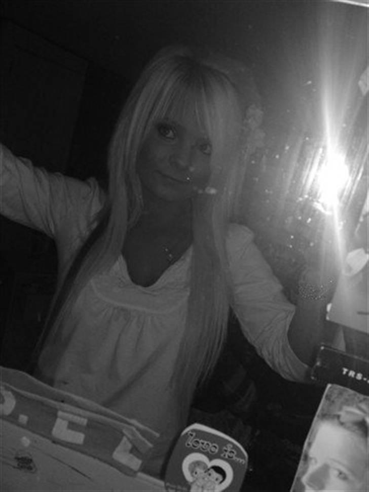 Kvinde June  billede 9