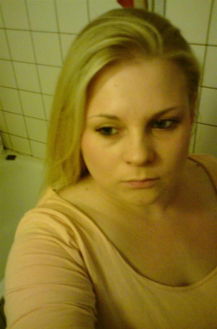 Kvinde Tille billede 10