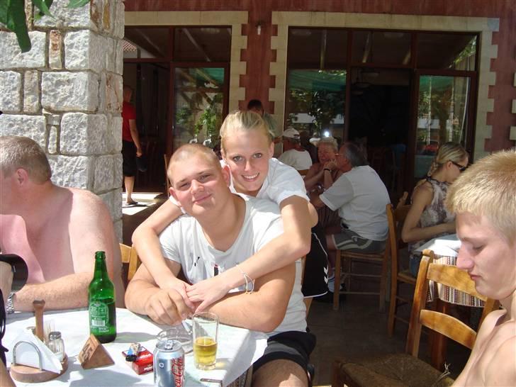 Kvinde _ anika (; - Min søde kæreste & jeg på Kreta 2010 :) billede 13