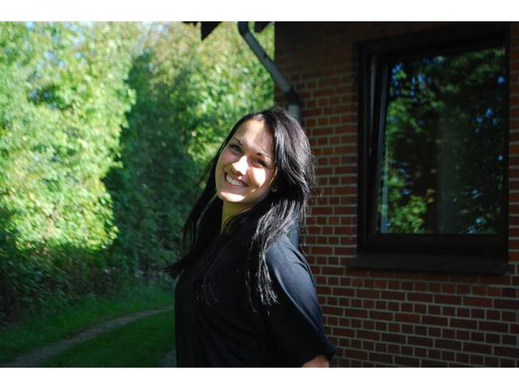 {{currentPhoto.altText}} billede {{currentPhoto.number}}