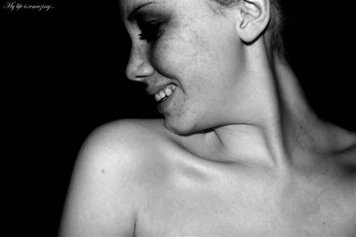 Kvinde Maja - Do more than exist.. billede 10