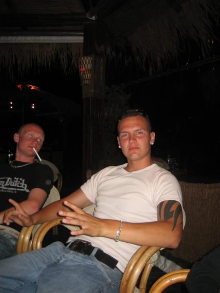 Mand Jakob - på druk i sunny med min bedste ven. billede 3