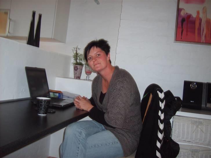 Kvinde birgitte larsen billede 7