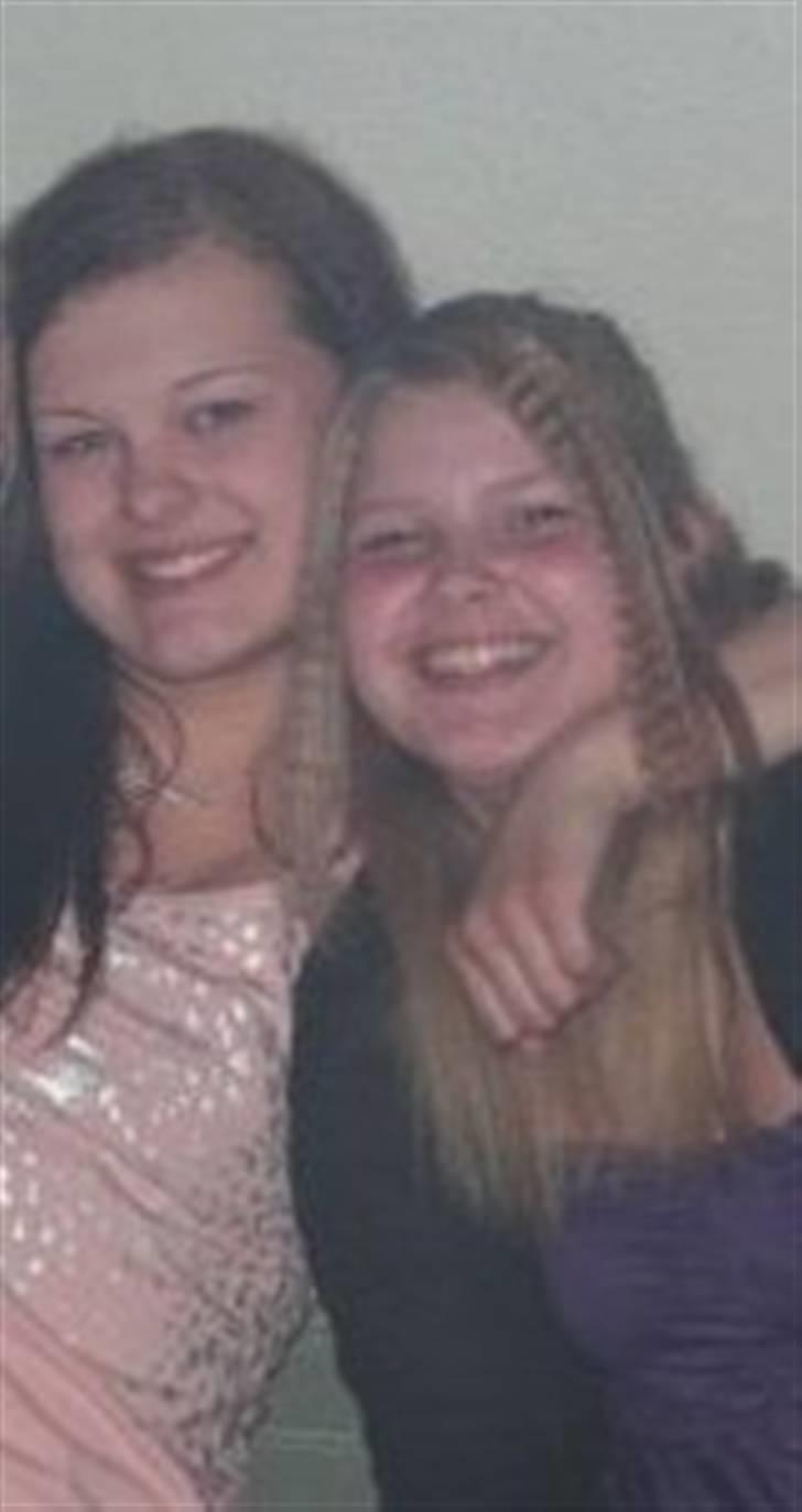 Kvinde Annika - mig med det mørke hår billede 2