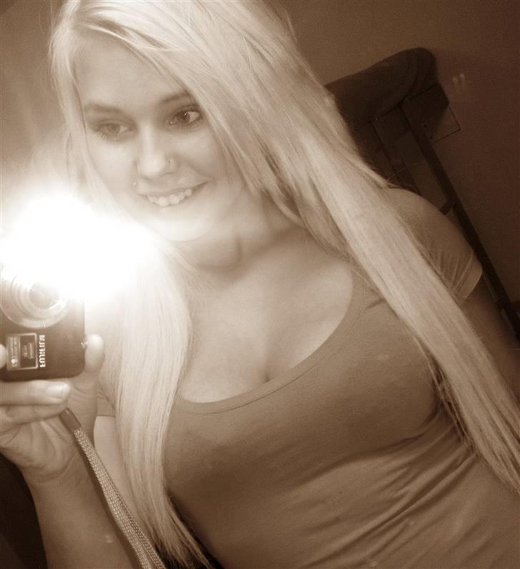 Kvinde Lenette  - Keep your eyes on the stars and your feet on the ground. billede 3