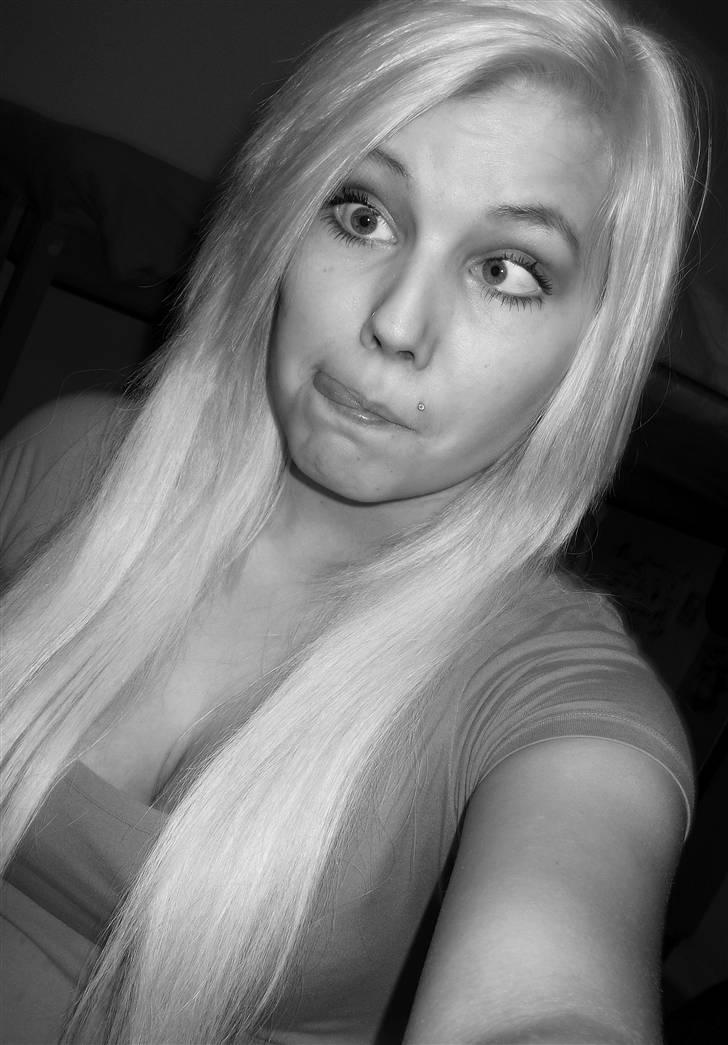 Kvinde Lenette  - Den, som ikke kan lyve, ved ikke, hvad sandhed er :) billede 7