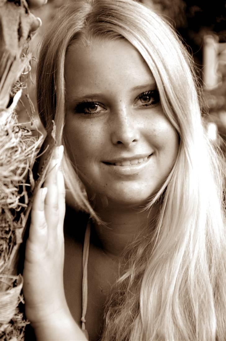 Kvinde Thit billede 9