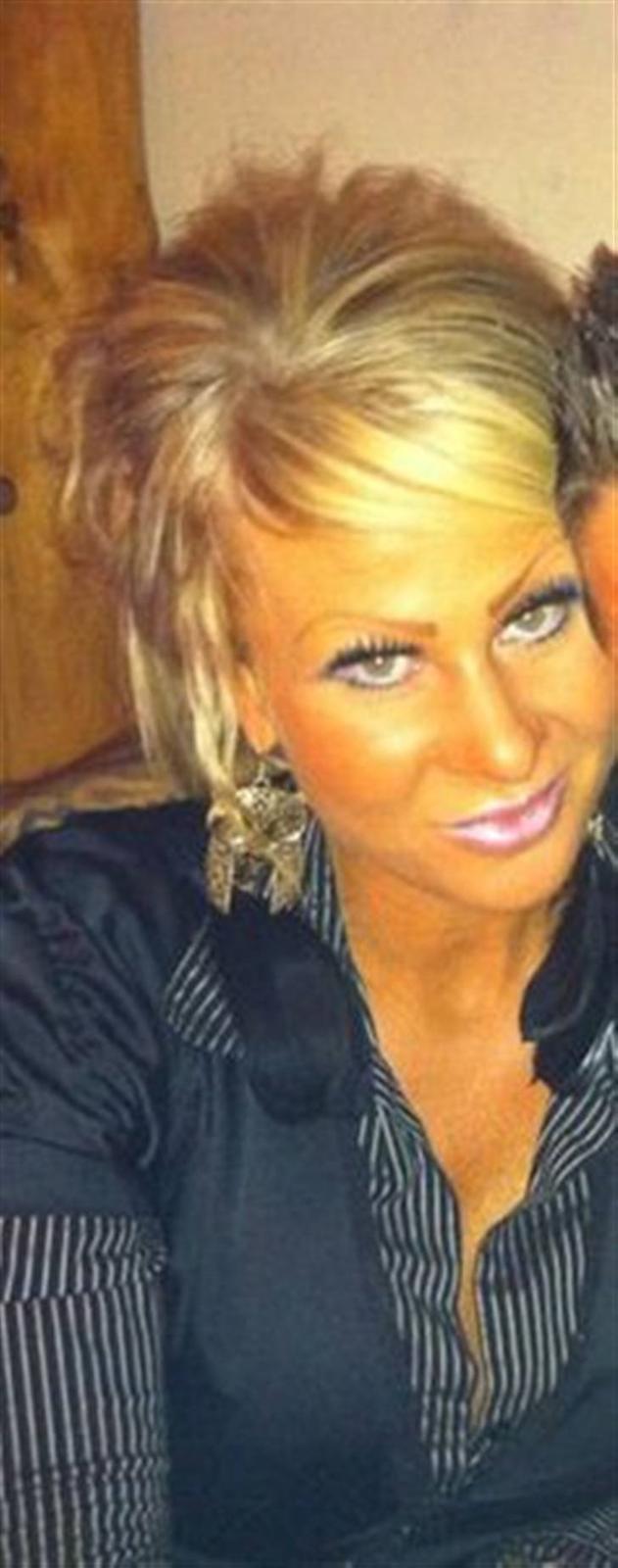 Kvinde Pernille Düwald Agerup - Med nyt extensions. Fler-farvet :) billede 5