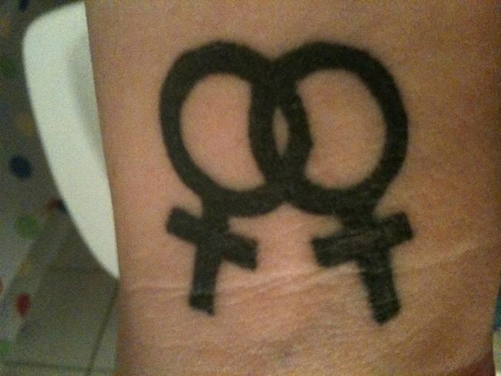 Kvinde Tina. - Min tatoo 2010. billede 3