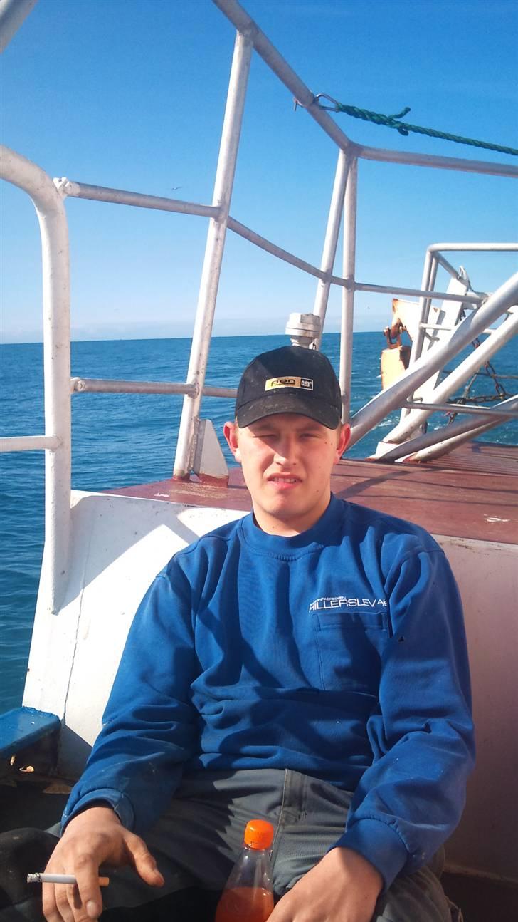 Mand Daniel vandet - ja det er hort og være industrifisker eller noget billede 9