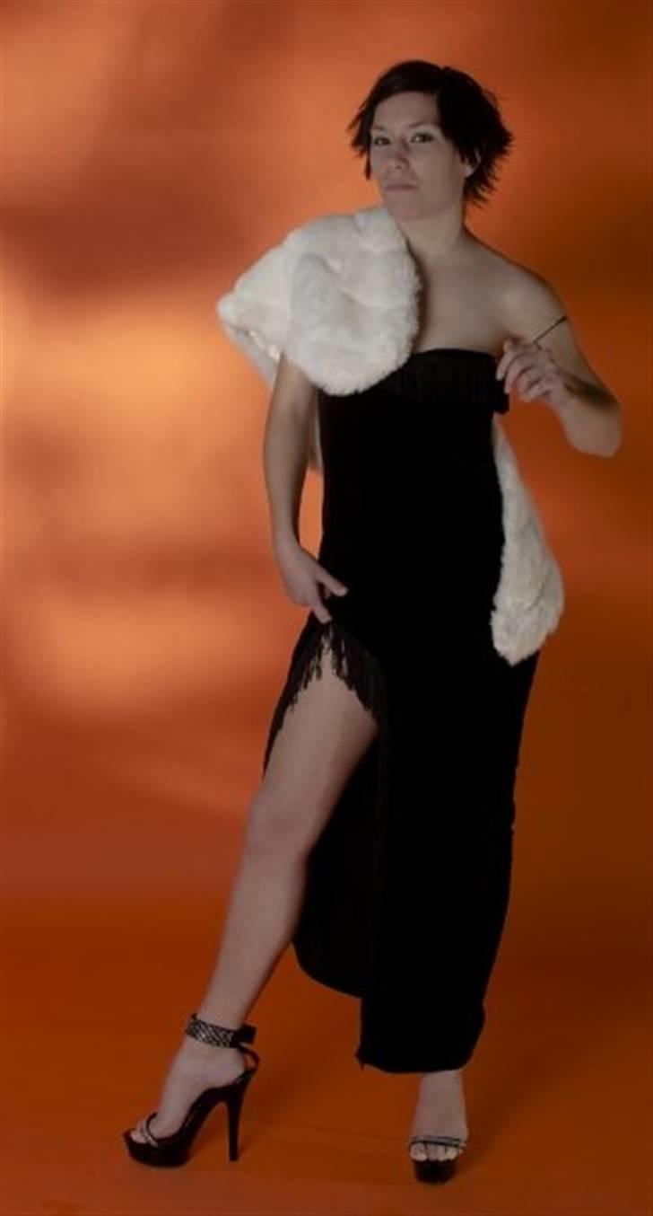 Kvinde Charlotte - mobel billede billede 3