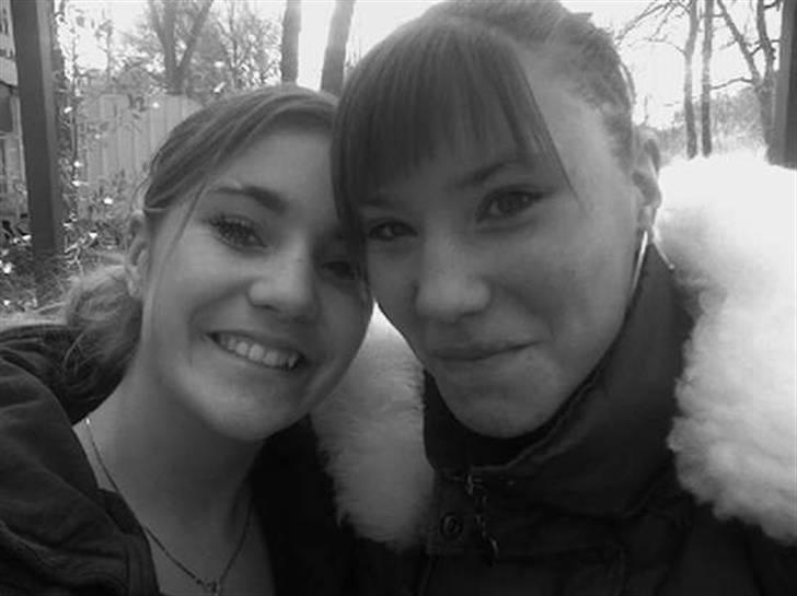 Kvinde Charlotte - mig og min lille søster billede 10