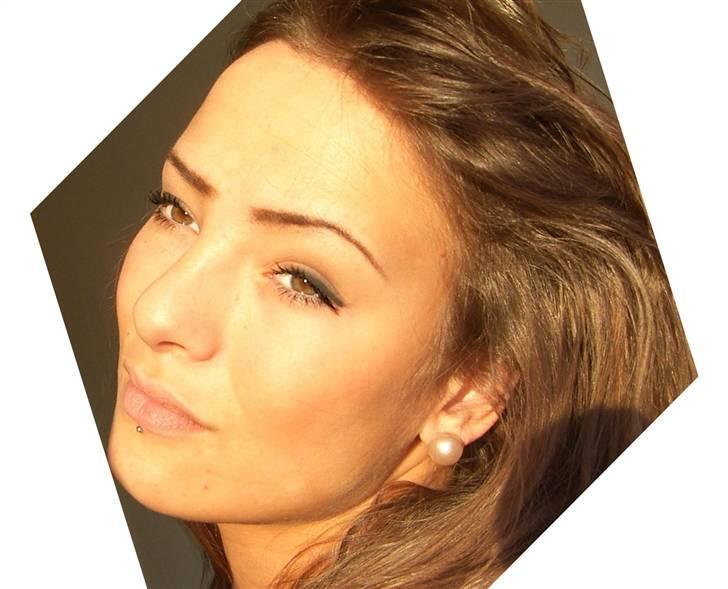 Kvinde katharina sfetkos billede 15