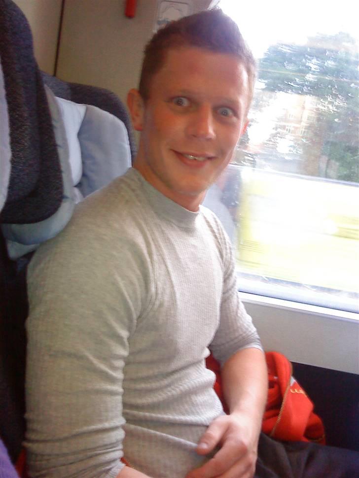 Kvinde Julie - Ja, du er flot wierdo ;-D .. Kan ikke andet end at elske dig <3 billede 13