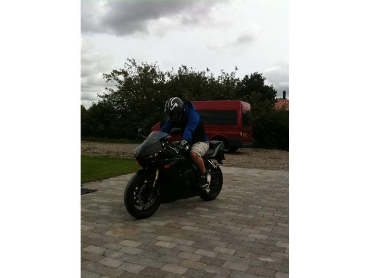 {{currentPhoto.altText}} billede {{currentPhoto.number}}