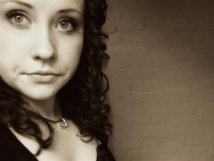 {{currentPhoto.altText}} billede {{currentPhoto.number}}