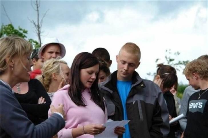 Kvinde Kirkedal - Afslutning på efterskole 2006 billede 2