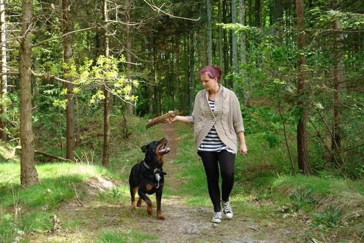 Kvinde Kirkedal - Sommer 2010 billede 3