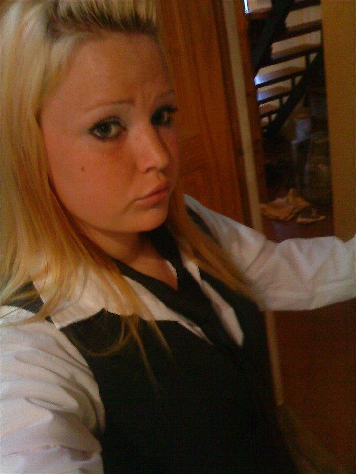 Kvinde Amalie Møller - 2010 billede 3