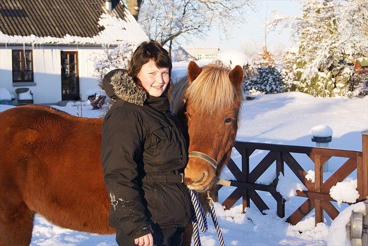 Kvinde Amalie Møller - Mig og min fantastiske dejlige ismule (: billede 7