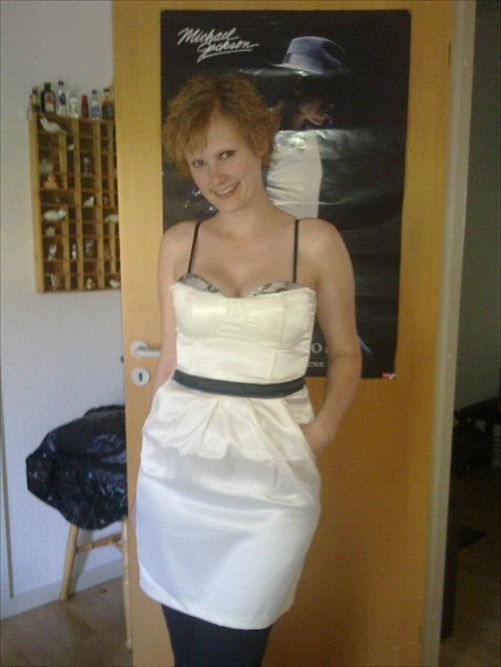 Kvinde Pernille <3 - kjolen til min venindes indflytterfest billede 13