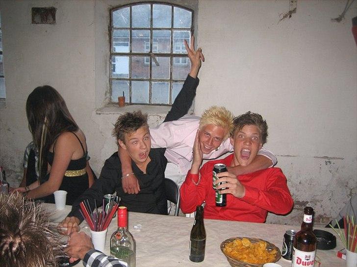 Mand Martin - ååh...Som 15 årig til fest..i rød skjorte..  billede 4