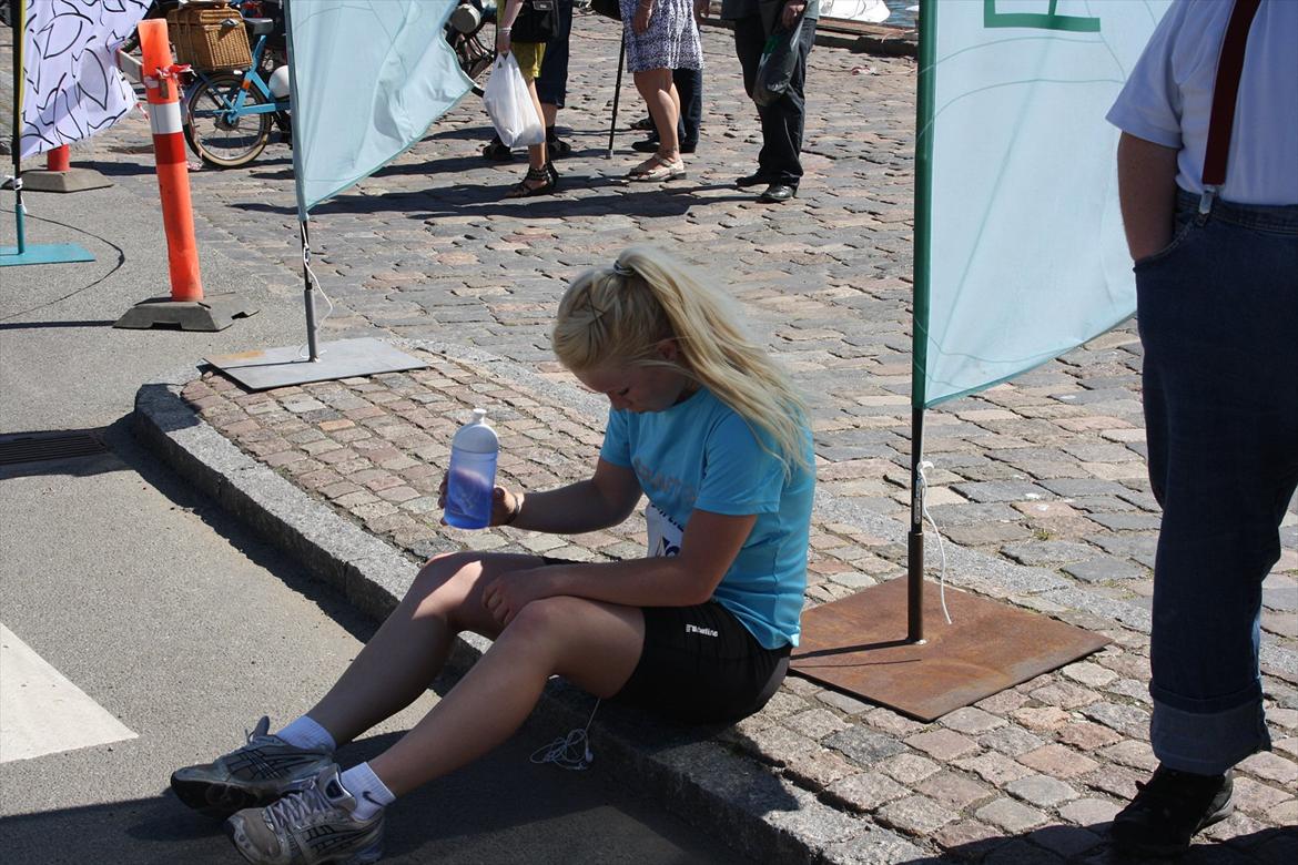 Kvinde Amalie - lige færdig med Morsø skalddyrsløb (-: billede 9