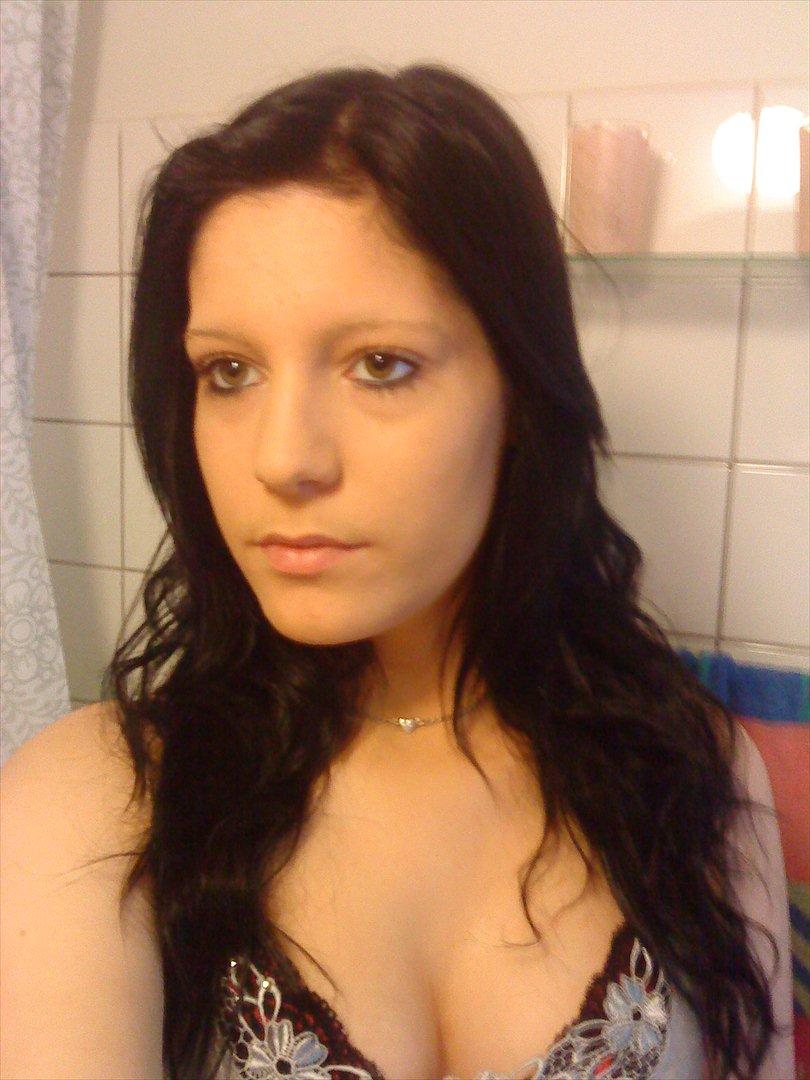 Kvinde Simone J billede 1