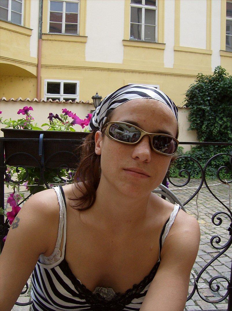 Kvinde Mianne - prag 2009 billede 1