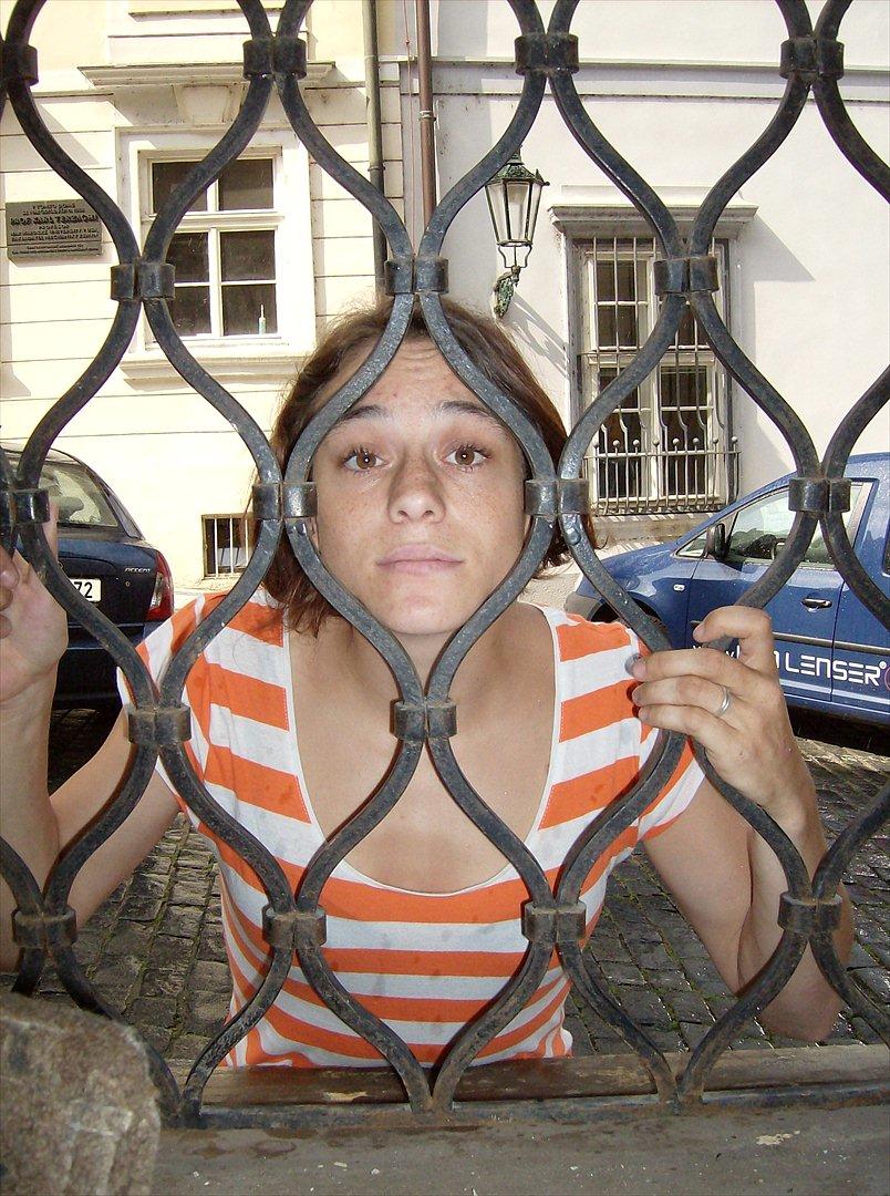 Kvinde Mianne - luk mig da iiiiiiiinnnnddd (prag 2009) billede 6